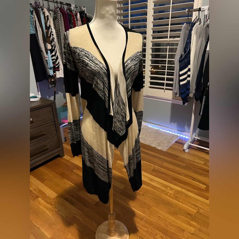 Banana USA Zebra Cardigan in Women’s Size Medium